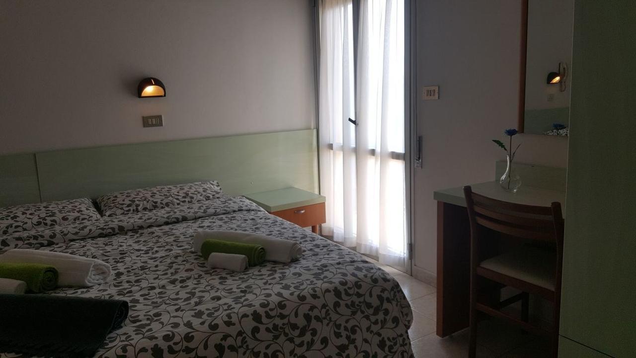 Hotel Villa Cesira Беллария-Иджеа-Марина Номер фото